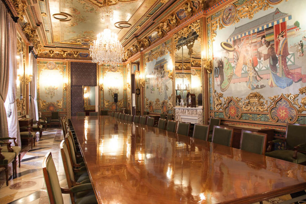 Salón Oriental Palacio de Santoña