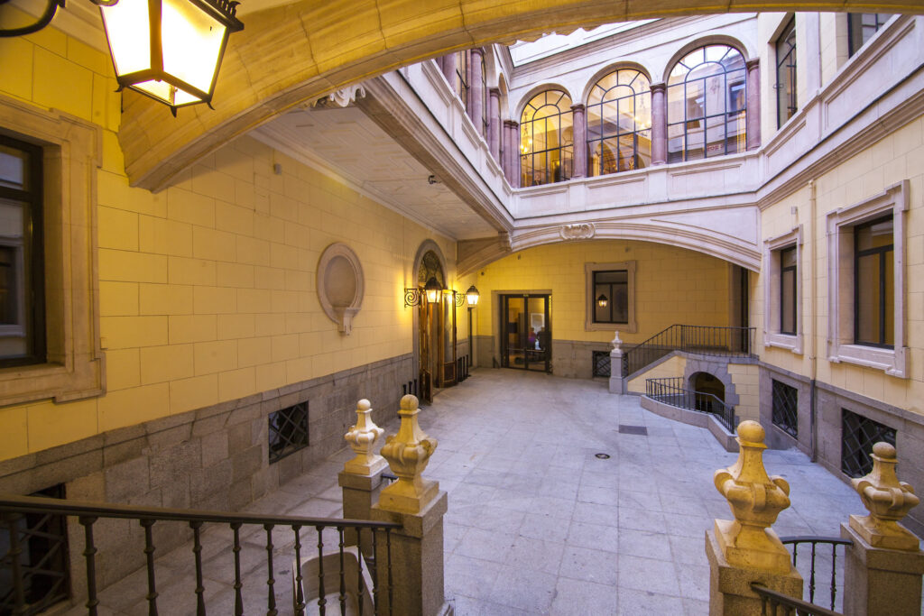 Patio del Palacio de Santoña