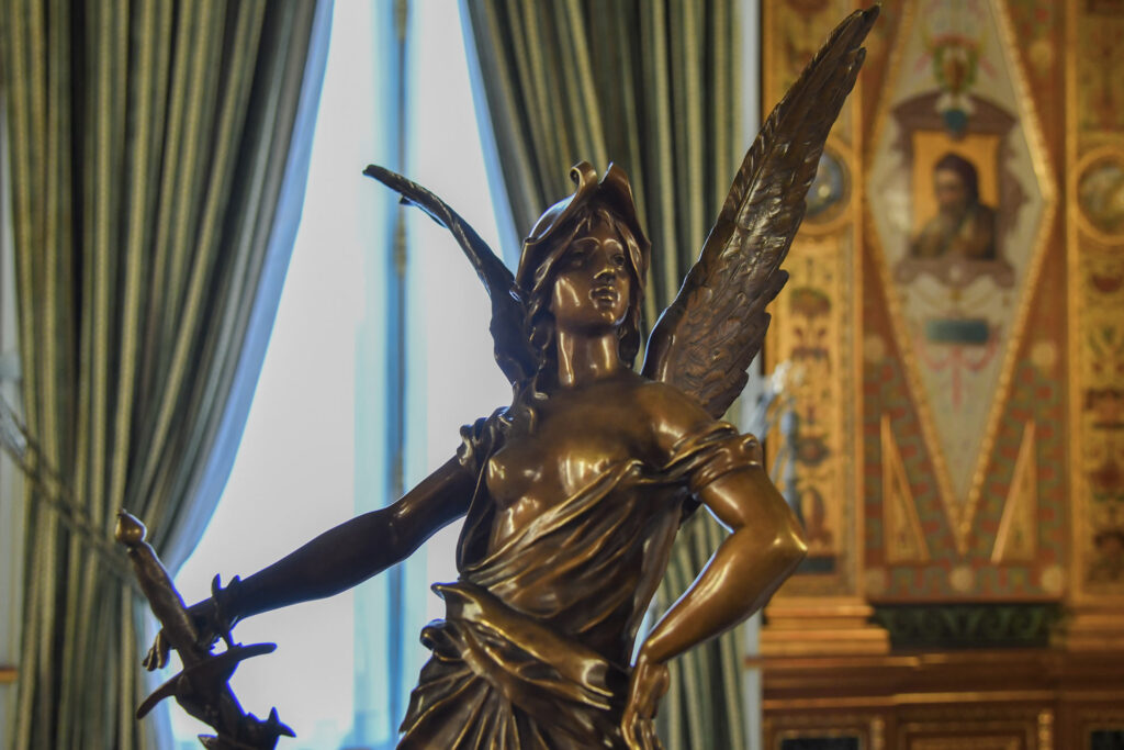 Figura de un ángel en el Salón Renacentista